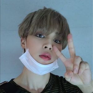 Meet your Posher, Yvette